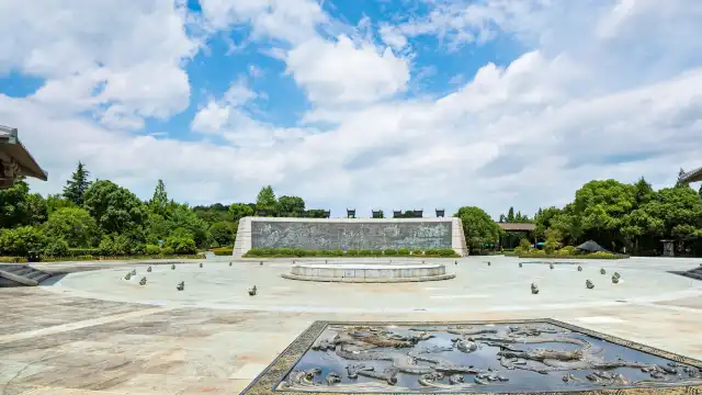 大禹陵周辺のホテル