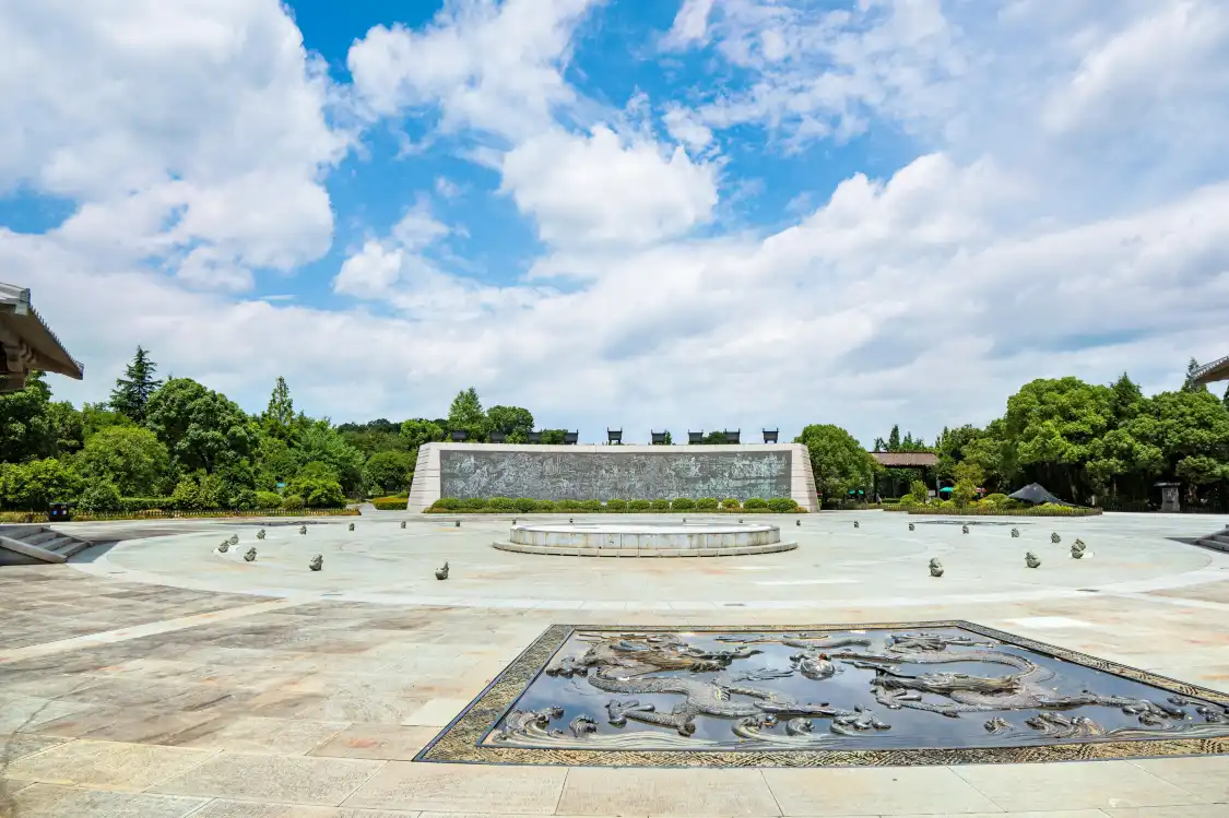 Các khách sạn gần Dayu’s Mausoleum