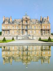 Maisons-Laffitte Castle