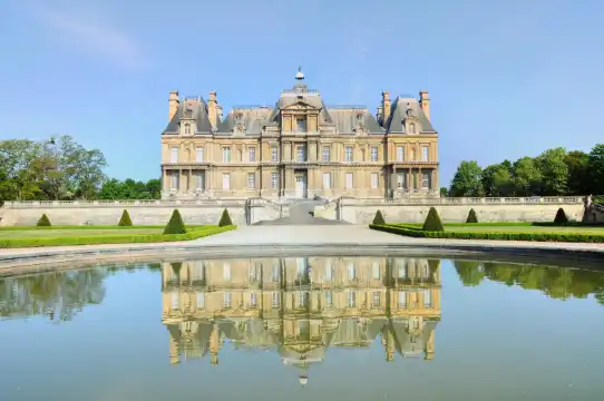 Quality Inn Properties in Maisons-Laffitte