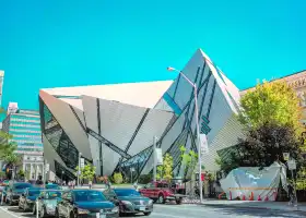 Royal Ontario Museum (ROM)