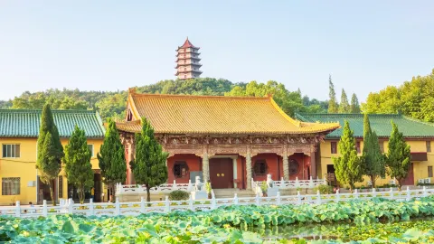 Donglin Temple attraction in Jiujiang