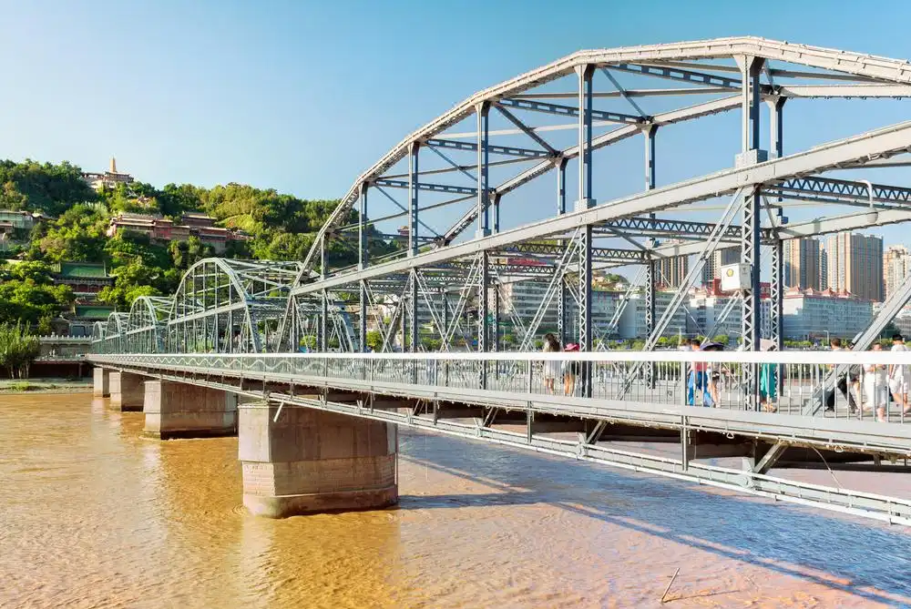 Hotels near Zhongshan Bridge