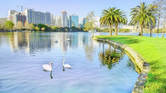 Lake Eola Park