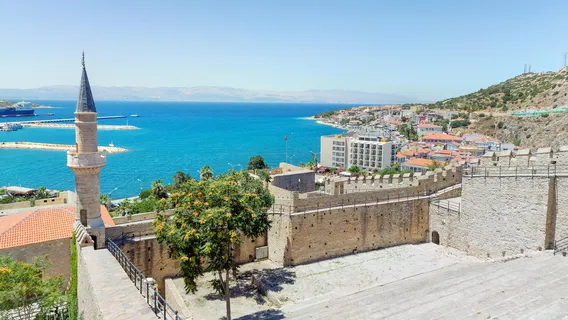 Cesme Castle