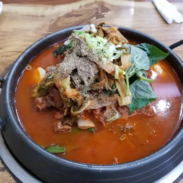 2026 서울 맛집 추천 BEST 8 | 내돈내산 간장게장부터 설렁탕, 해물파전, 부대찌개 등 직장인 점심 메뉴 추천!