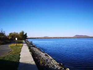 Bailong Lake (three ponds)