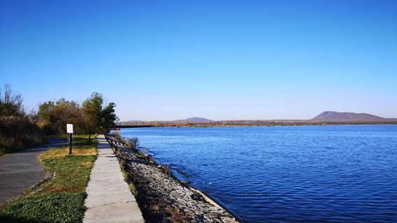 Bailong Lake (three ponds)