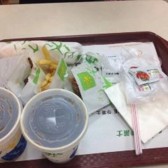 华莱士·全鸡汉堡(景宁店) User Photo