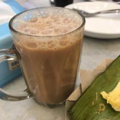 Nyonya Colors First World Plaza User Photo