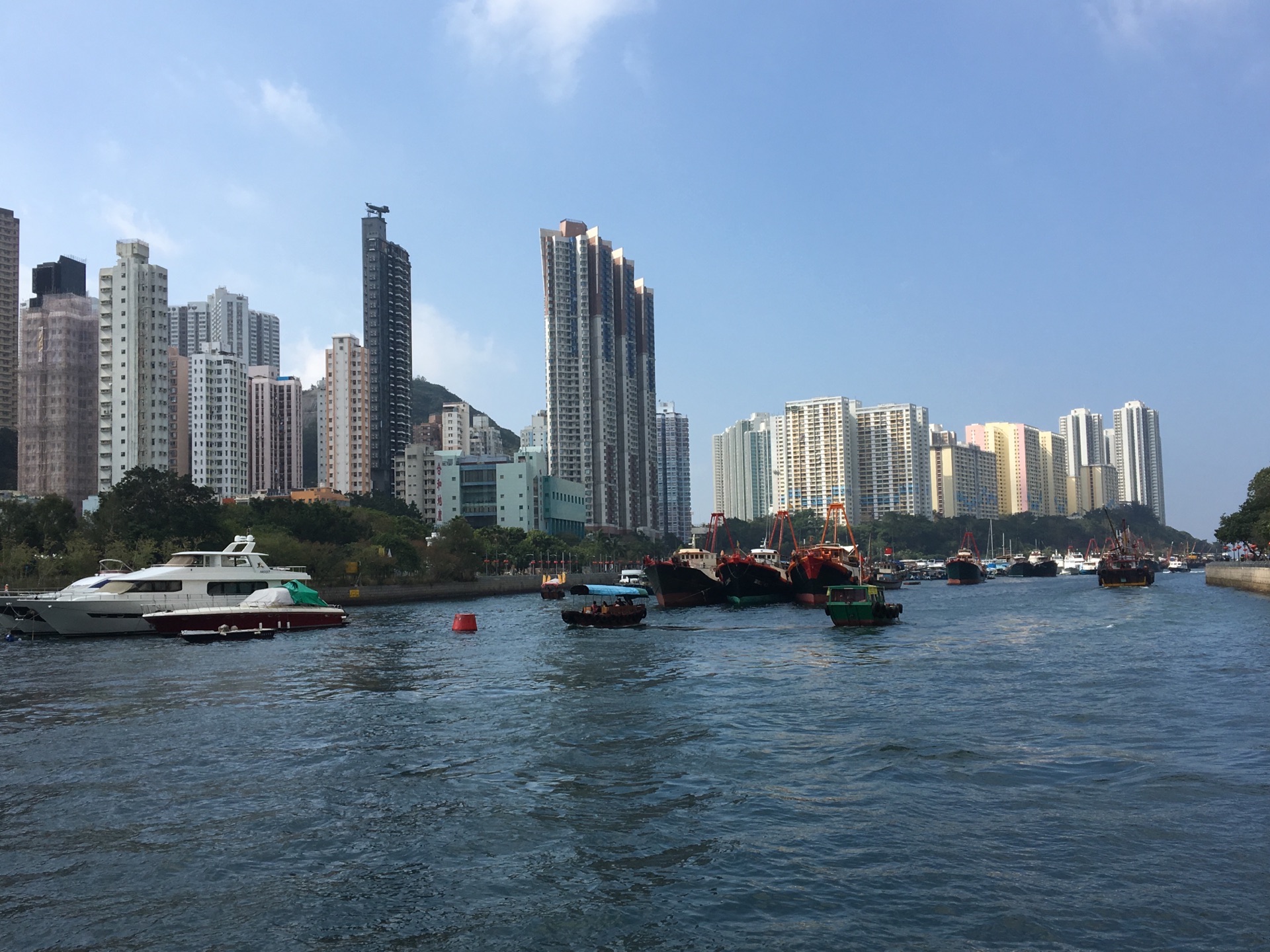 香港仔避風塘 アバディーンフィッシングビレッジ のレビュー 香港仔避風塘 アバディーンフィッシングビレッジ のチケット 香港仔避風塘 アバディーンフィッシングビレッジ の割引 香港仔避風塘 アバディーンフィッシングビレッジ の交通機関 所在地 営業