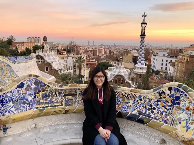 超有趣巴塞隆拿park guell，日落時分在這裏拍照超美的