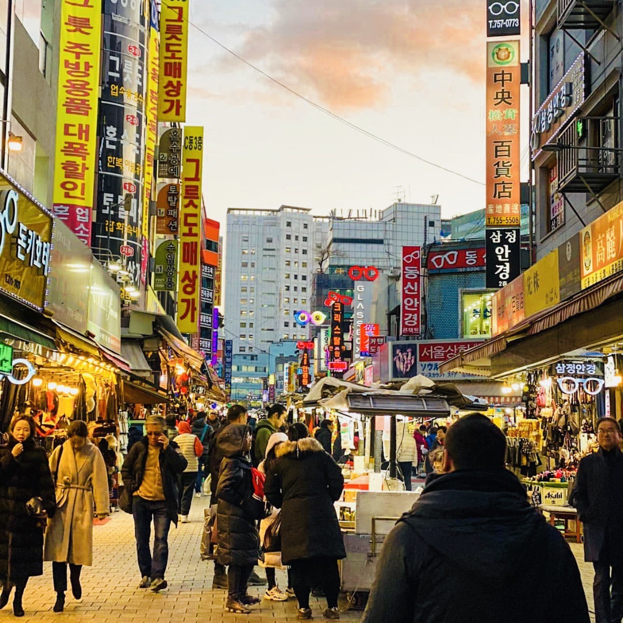 Myeongdong Street travel guidebook must visit attractions in Seoul
