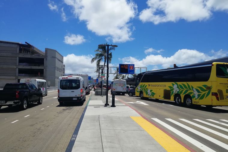 ダニエル・K・イノウエ国際空港から市内へのアクセス方法