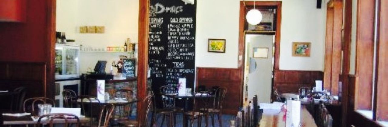 Riverside Café & Lodge