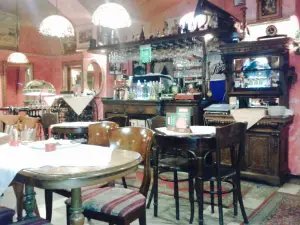 Green Tomato Pizzeria