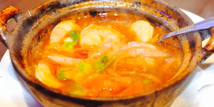 Le's Vietnamese Street Food Restaurant