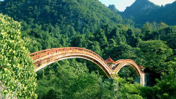 玩水避暑