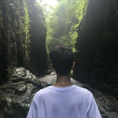 Yanjialvroulaodian (huadianyixiao) User Photo