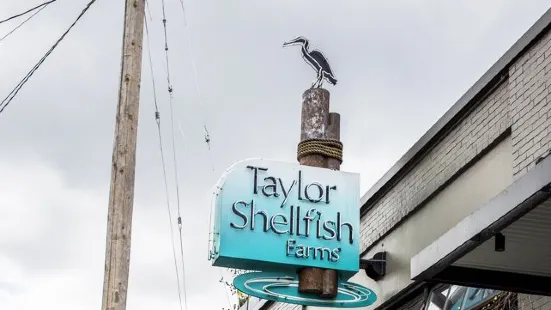 Taylor Shellfish Oyster Bar