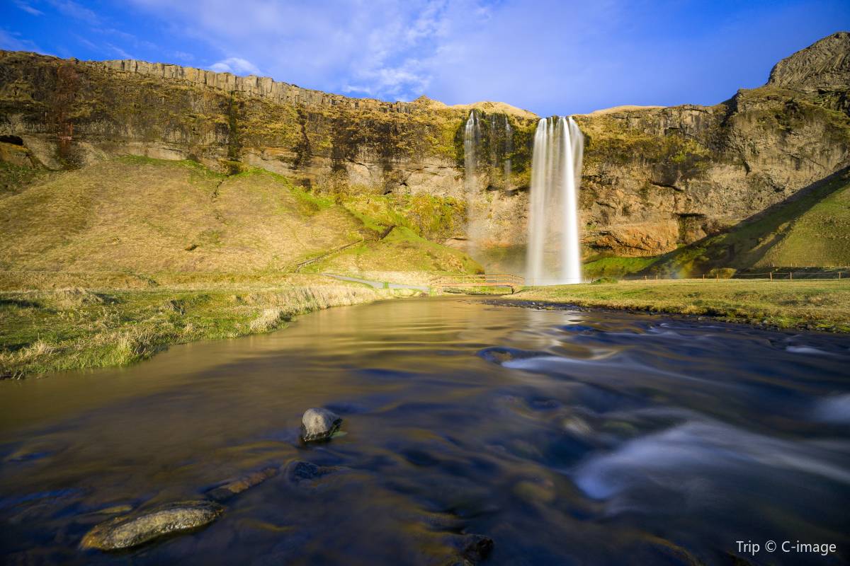  Seljalandsfoss