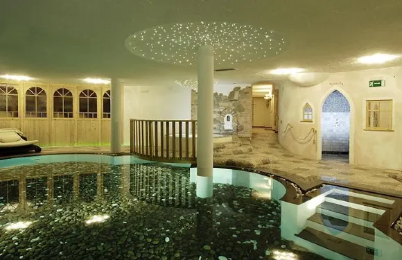 瑪多尼納康體度假酒店