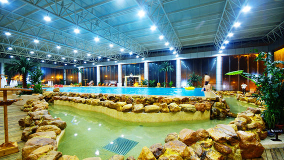 Mingyue Mountain Tianmu Hot Springs Resort