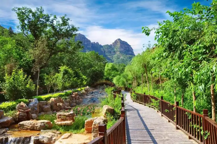 Hotels near Longshan Laxiangguan Sceneic Area