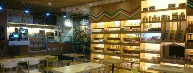 Lauro's Cafe