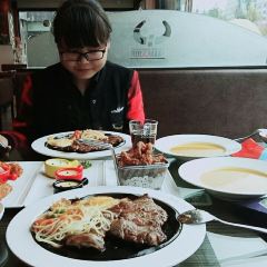 Haokelai Steak (hanlinguangchang) 여행 사진