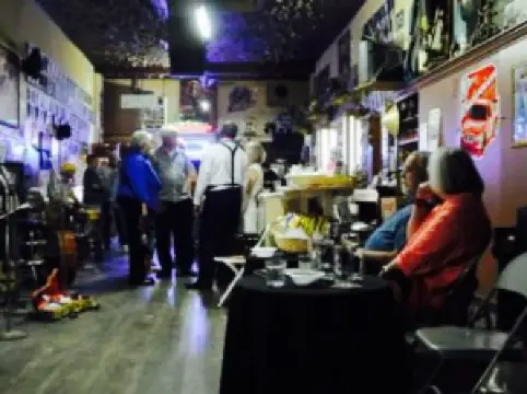 Servente's Saloon and Market