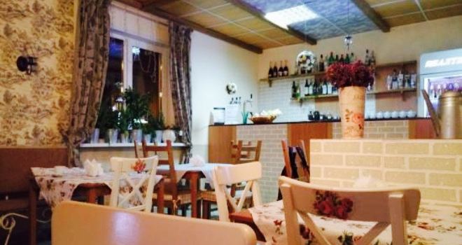 Cafe on Lva Tolstogo