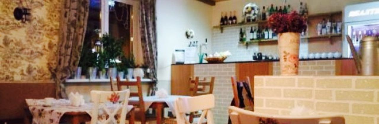 Cafe on Lva Tolstogo