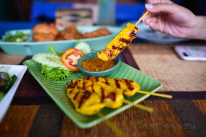 Motherhouse Bar and Restaurant