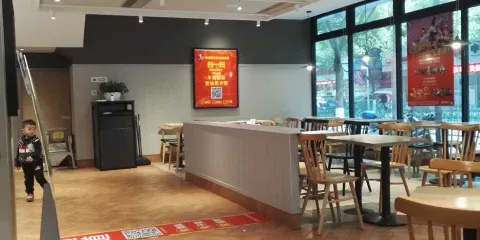 肯德基（青田鶴城店）