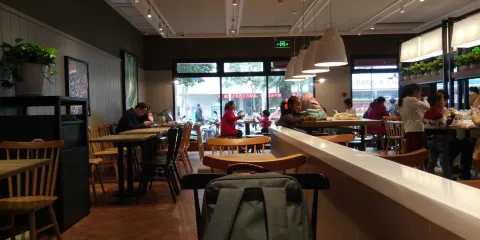 肯德基（廬江百貨大樓店）