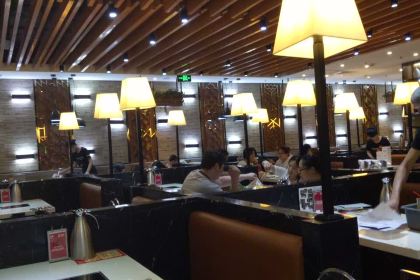 过锅瘾三汁焖锅(万达店)