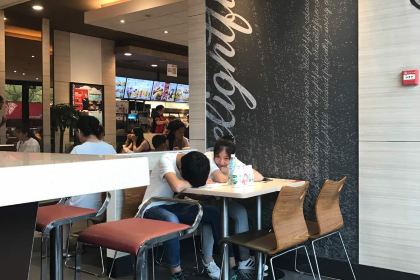 肯德基（明泰百貨蘇錫路店）（明泰百貨蘇錫路店）