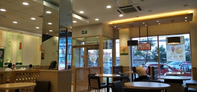 德克士(尉氏大上海店)