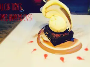 Couloir Bar & Restaurant