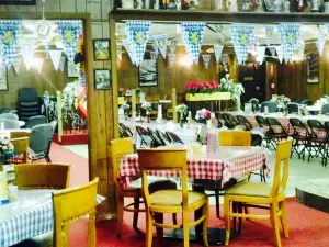 Mutti's German Restaurant