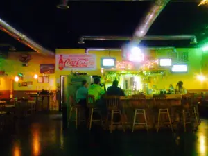 Los Bravos Mexican Grill and Cantina