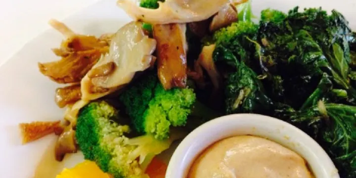 Green Leaf Vegetarian & Vegan Restaurant