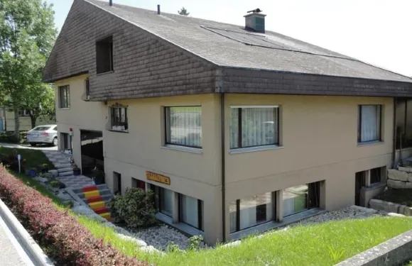 朱拉斯特14酒店