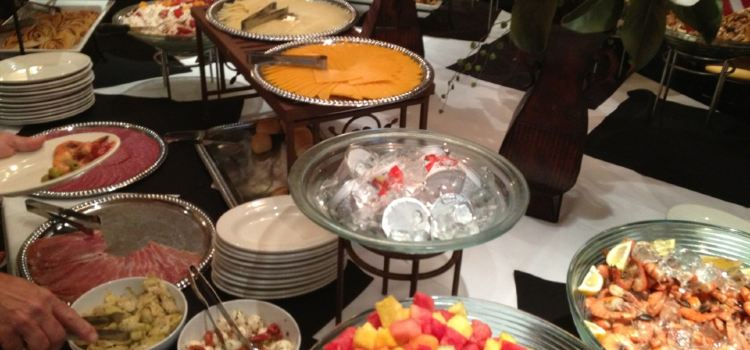 Avenues Bistro