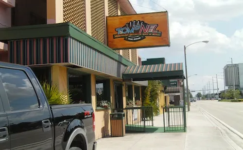Old Tom's Sports Bar Miami Springs