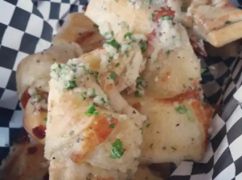 Primo Pizza, Burger and Brew