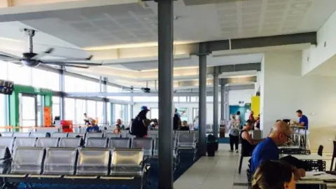 Whitsunday Coast Airport Cafe in Прозерпин