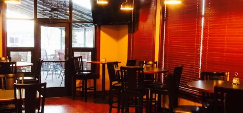 Green Mill Restaurant & Bar