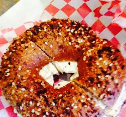Izzy's Bagels